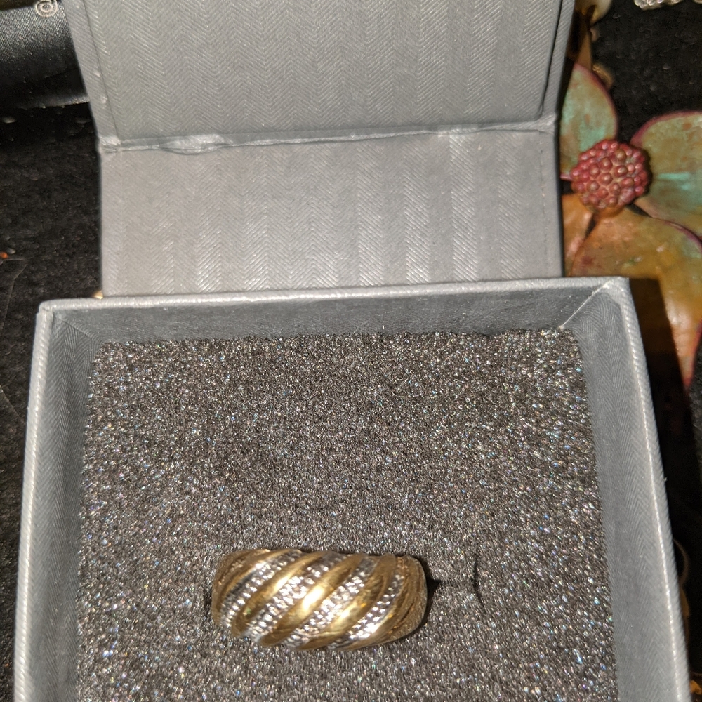 More stuff - Picture 9 of 16